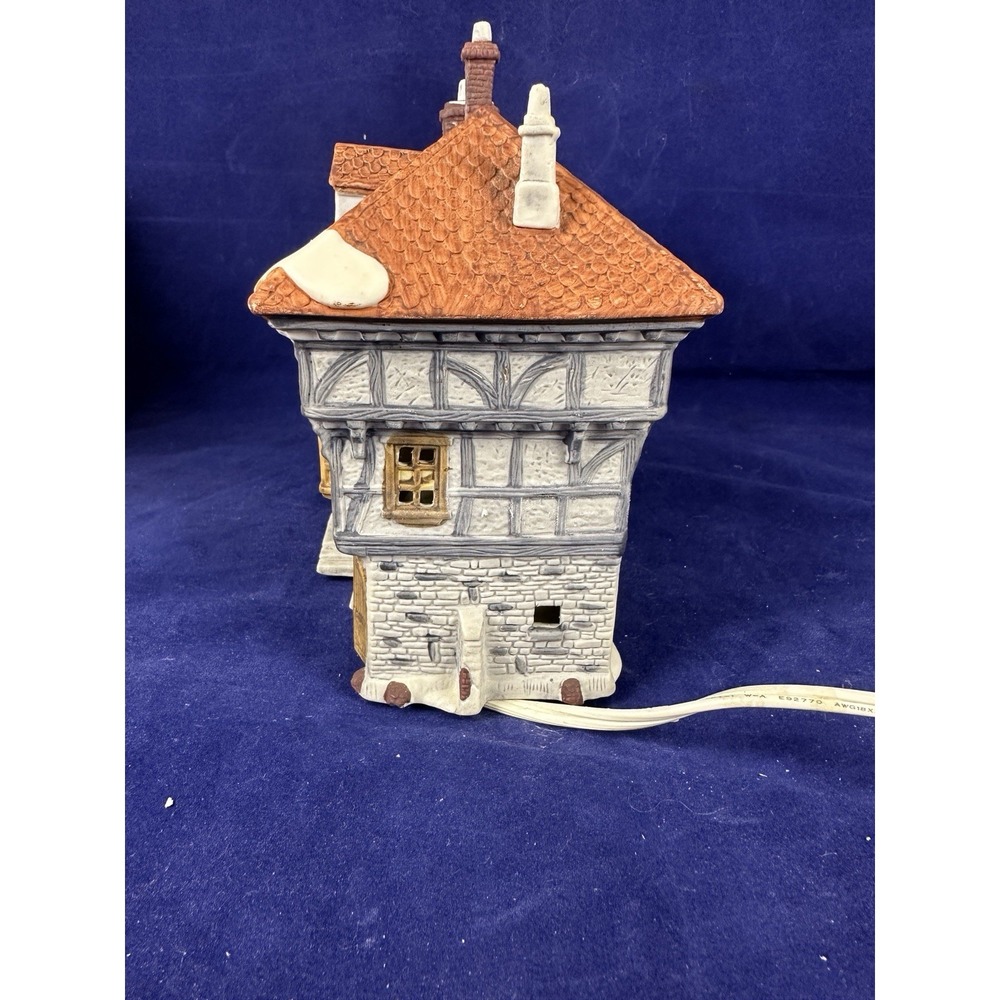 Dept 56 Heritage Village Dickens Lane Village Series Tuttle's Pub 6507-2 Retired - Picture 8 of 8